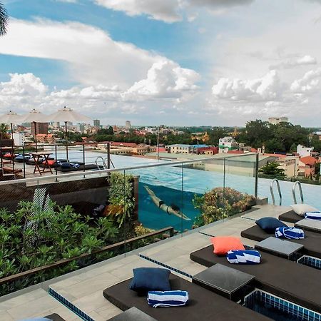 Aquarius Hotel And Urban Resort Phnom Penh Ngoại thất bức ảnh